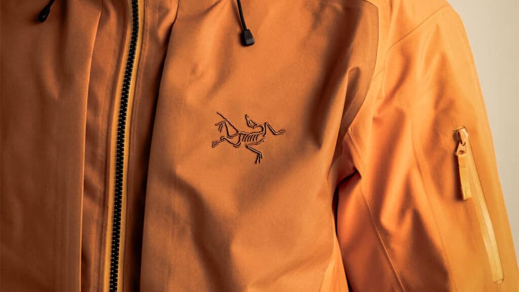 Arc'teryx System 0: kan een hardshell eindelijk écht circulair zijn?